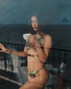 Karishma Sharma Instagram - “You don't take a photograph, you make it” - Ansel Adams

Shot my beautiful baby @aishwaryaa_nayak_photography 

#missguided