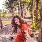 Karishma Sharma Instagram - Dhaani- Getting out into nature doesn’t have to be a big event, but for some it is, she loves the early spring flowers, pretty ground cover plants, right in her neighbourhood where nature’s silence is loud. She sits and enjoys the subtle sounds of birds that surrounds her, drinks tea in the view. Deep in the woods, there is a peace and harmony that doesn’t exist in the city or anywhere around human habitats. Sun and flowers were her favourite 🌻🌞☘️🌿