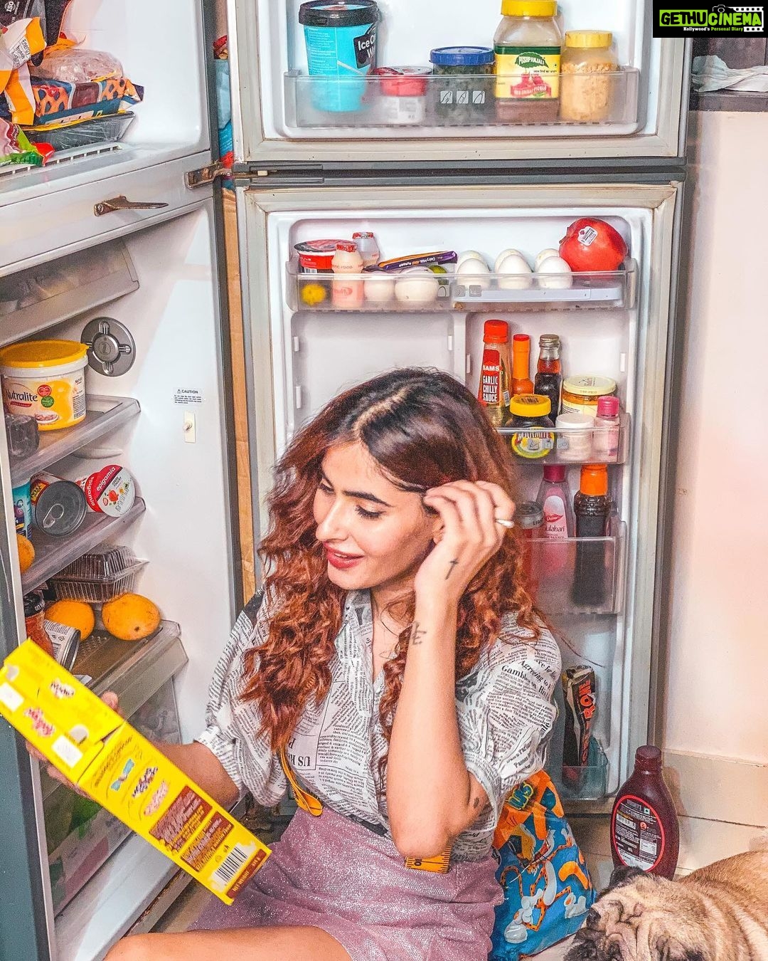 Karishma Sharma Instagram - All I eat is news these days. Since we are trying news things. Let’s try a new dish called Compassion. While we eat, drink,sleep,dance,sing, let’s also practice to help and not hurt beings around us. Can we all start being more humane?