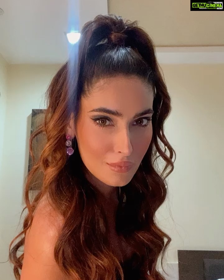 Karishma Sharma Instagram - I Was Just Looking For Someone Who Could See What I See, Feel What I Feel ❤️🔥🌶