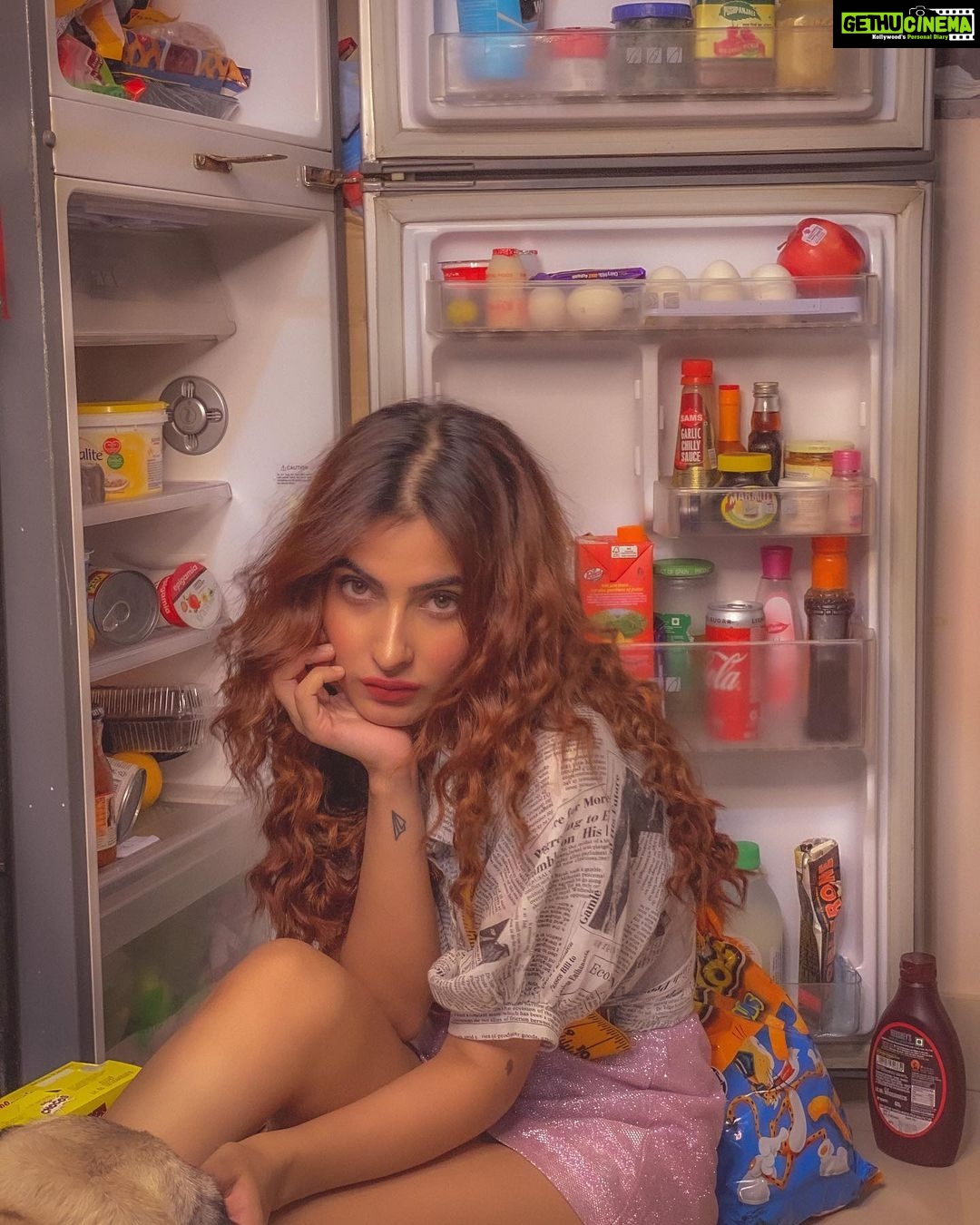 Karishma Sharma Instagram - All I eat is news these days. Since we are trying news things. Let’s try a new dish called Compassion. While we eat, drink,sleep,dance,sing, let’s also practice to help and not hurt beings around us. Can we all start being more humane?