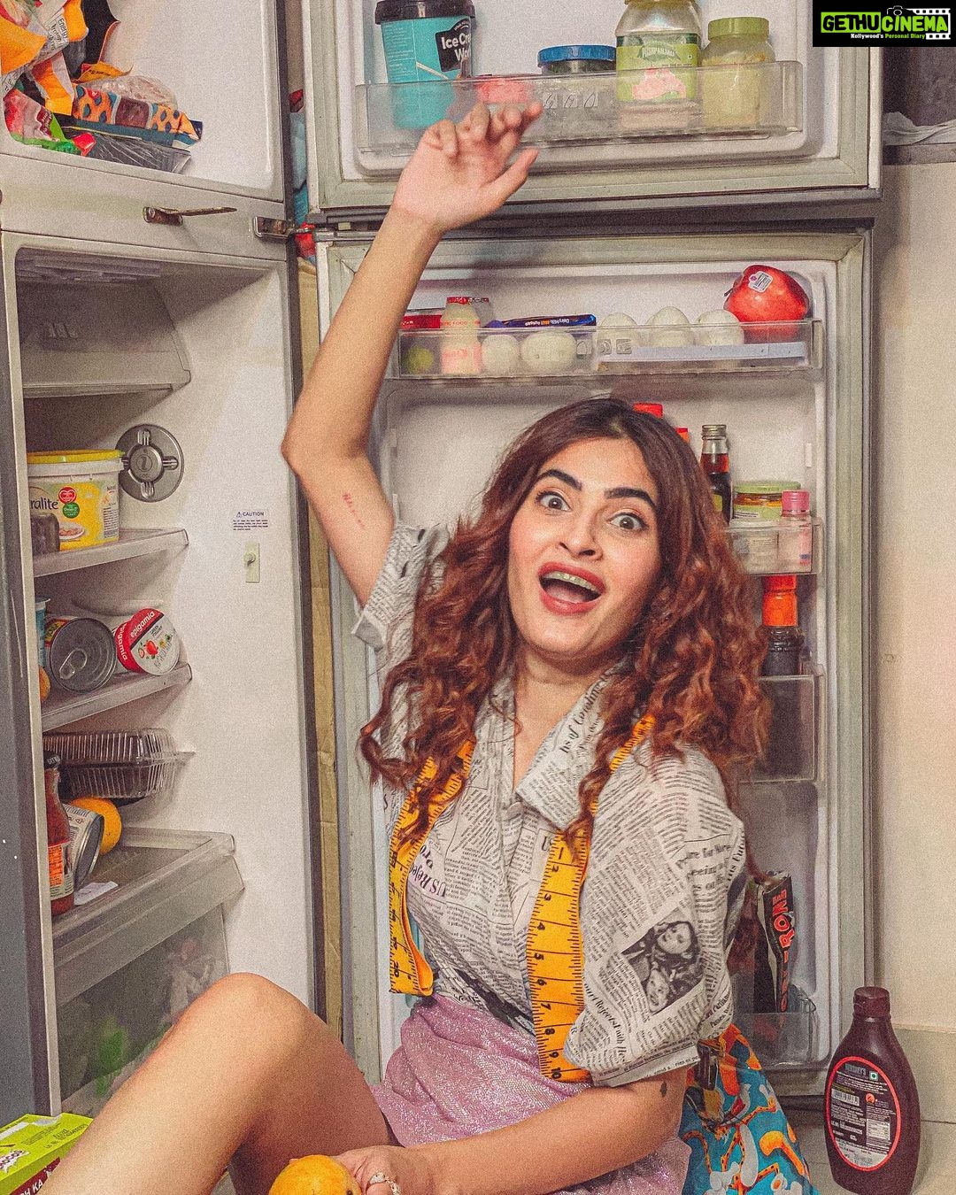 Karishma Sharma Instagram - All I eat is news these days. Since we are trying news things. Let’s try a new dish called Compassion. While we eat, drink,sleep,dance,sing, let’s also practice to help and not hurt beings around us. Can we all start being more humane?