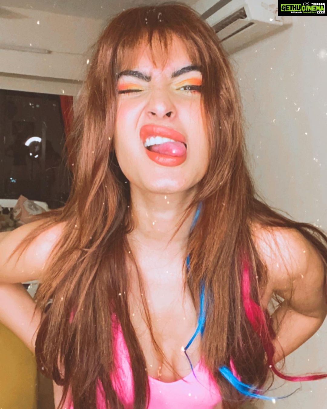 Karishma Sharma Instagram - Me, playing dress up for Insanity (a perfectly rational adjustment to an insane world. And maybe I look like a peacock or rainbow or unicorn or cake? Tell me what’s your 💭