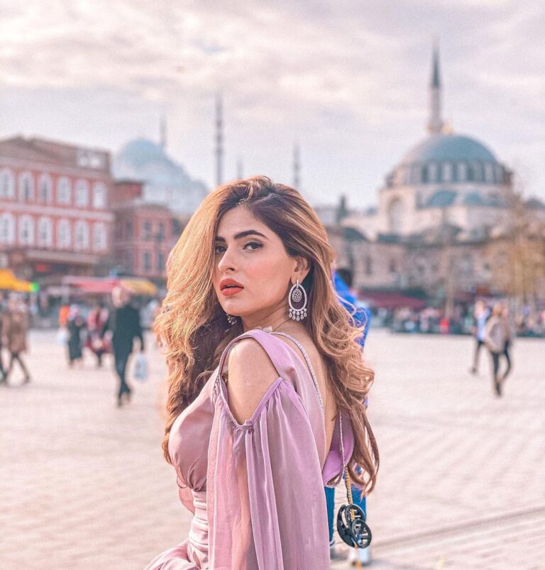 Karishma Sharma Instagram - A lot of people tell me I’m a bit dreamy. But I like the idea Of that. Of being somewhere else. 💃🏻 @goturkey @turkeytourismin @fitzupofficial Outfit by @868official Spice Bazaar Istanbul