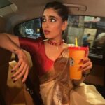 Karishma Sharma Instagram - The sound of dhaak, the rhythm of dhunuchi naach, the smell of kaash, and the touch of golden sun ….. Yes it is the time of the year again – Welcome home, Mother Durga. Be my Durga Pujo, I’ll be your Kolkata..!!