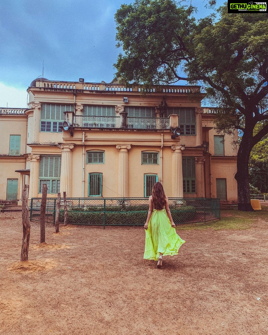 Karishma Sharma Instagram - She is delightful chaotic; a beautiful mess. Loving her is a splendid adventure. Santiniketan - শান্তিনিকেতন