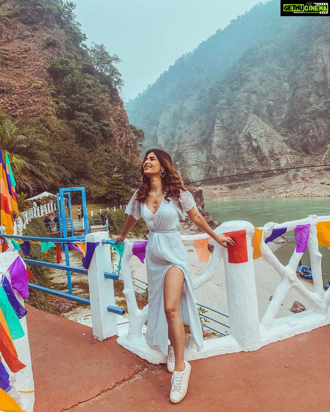 Karishma Sharma Instagram - Meet me at midnight in the forest of my dreams, We’ll make a fire and count the stars that shimmer above the trees. 🌲🌲🌻🌤✨🌟⭐️ Rishikesh