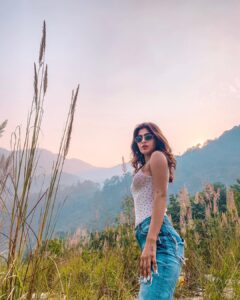 Karishma Sharma Instagram - In every walk with nature one receives far more than he seeks. .
Shot by my hunger in crime 😭 @jaybhansaliofficial