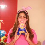 Karishma Sharma Instagram - Rustling waves, sand-covered feet, ocean breeze and salty hair – these words are enough to bring a joyful smile on my face, as they take me back to my happy place – the beach! Excited to read in the comments section below what your favourite travel memories and destinations are! #SmileDekeDekho #SmileWithLays @lays_india