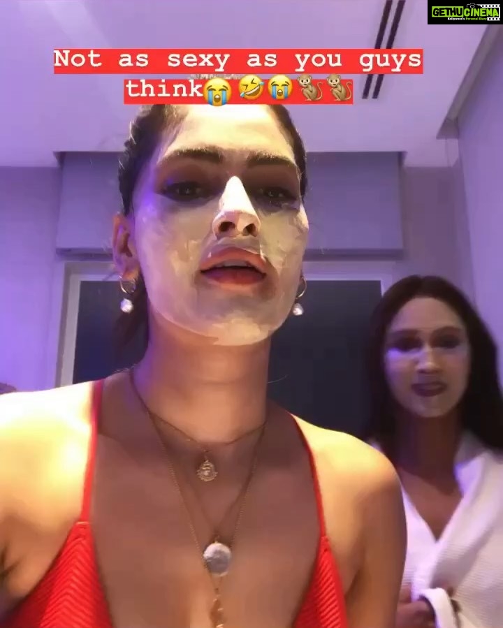 Karishma Sharma Instagram - This is US having a baller night. 🔥🤪😻 @krissannb