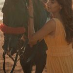 Karishma Sharma Instagram - Have a cozy, lazy and safe Sunday 🤗🤗 . . @helo_indiaofficial . Shot by @biryanimasala Makeup @shade.of.happyness