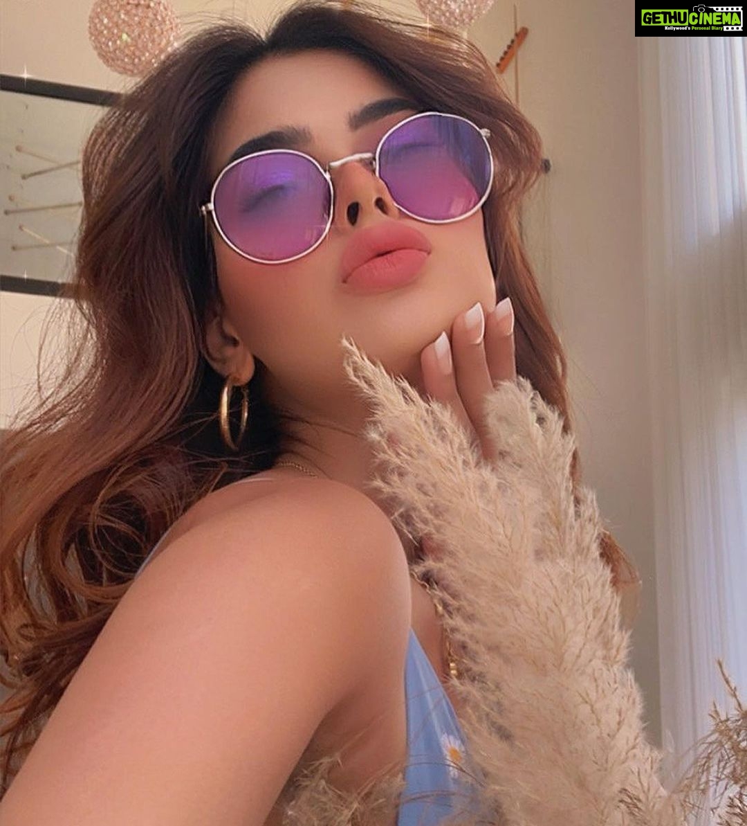 Karishma Sharma Instagram - 💙🦋🦋🦋