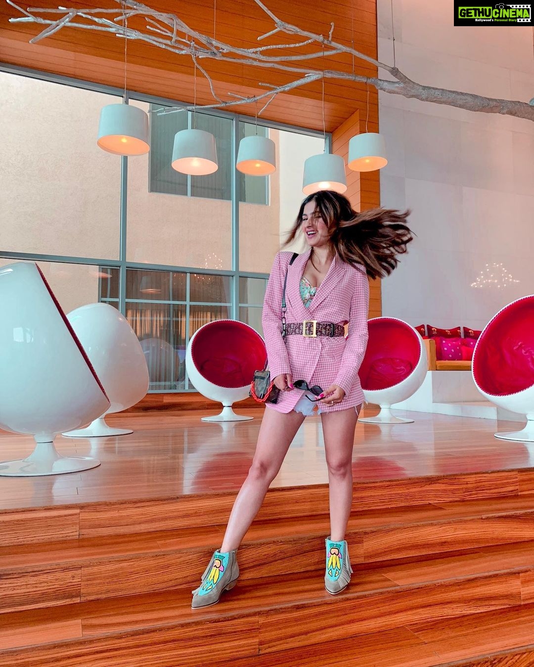 Karishma Sharma Instagram - โIf youโre going to kick ass, you need kickass shoes ๐ ๐ ๐ฅ๐ฅ๐ป Vivanta by Taj - Dwarka