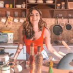 Karishma Sharma Instagram - What’s cooking ? 🍳 @viuindia 😉 Stay tuned guys 😌