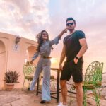 Karishma Sharma Instagram - Good friends don’t let you do stupid things.....alone. 🤪😭 Nahargarh Fort