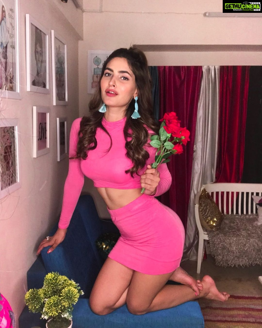Karishma Sharma - 143.3K Likes - If you can handle my mood swings, you’re my soulmate 🤪😌