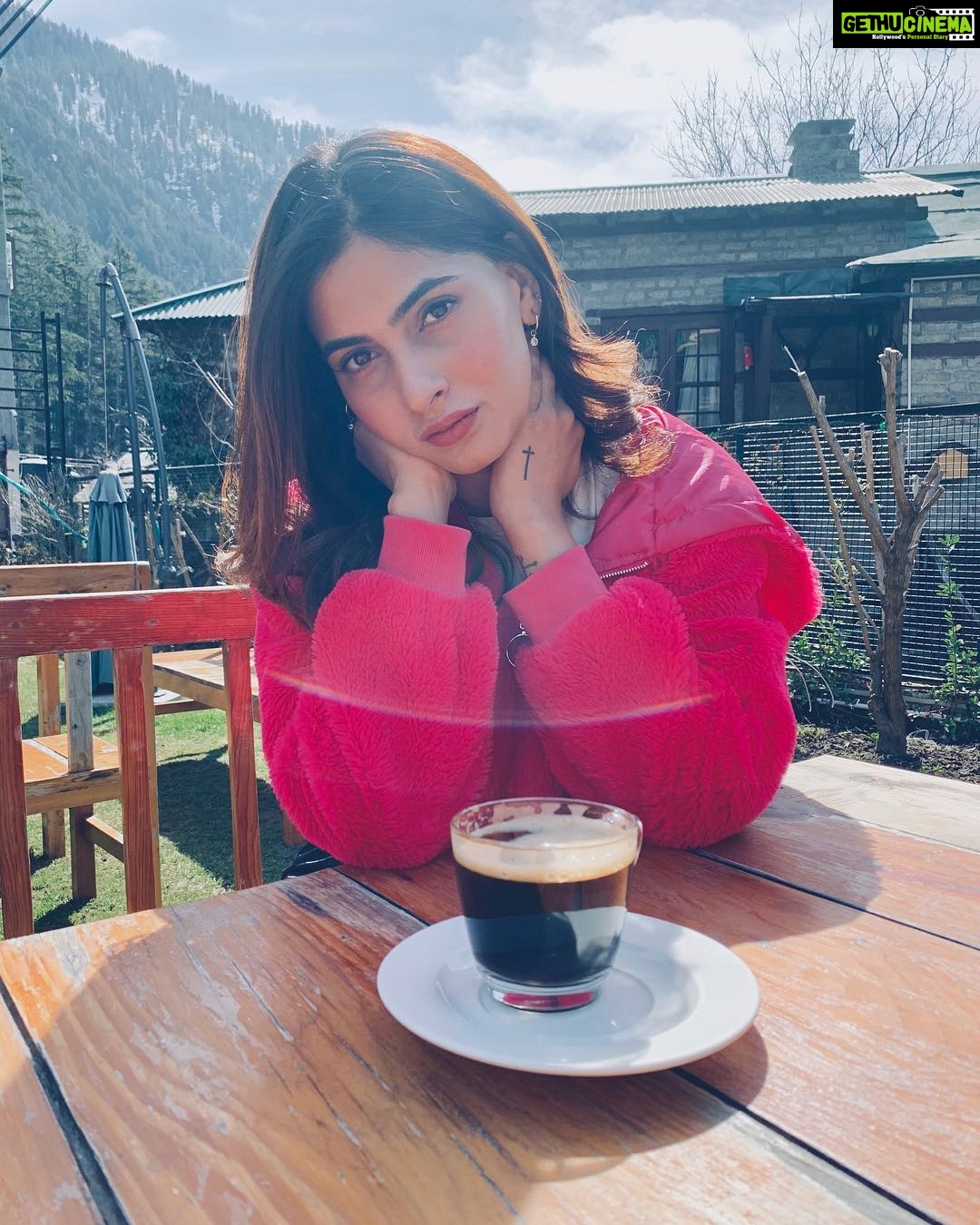 Karishma Sharma Instagram - But do they get you on a soul level, though??🤨🤨 The Johnson's Cafe & Hotel, Manali