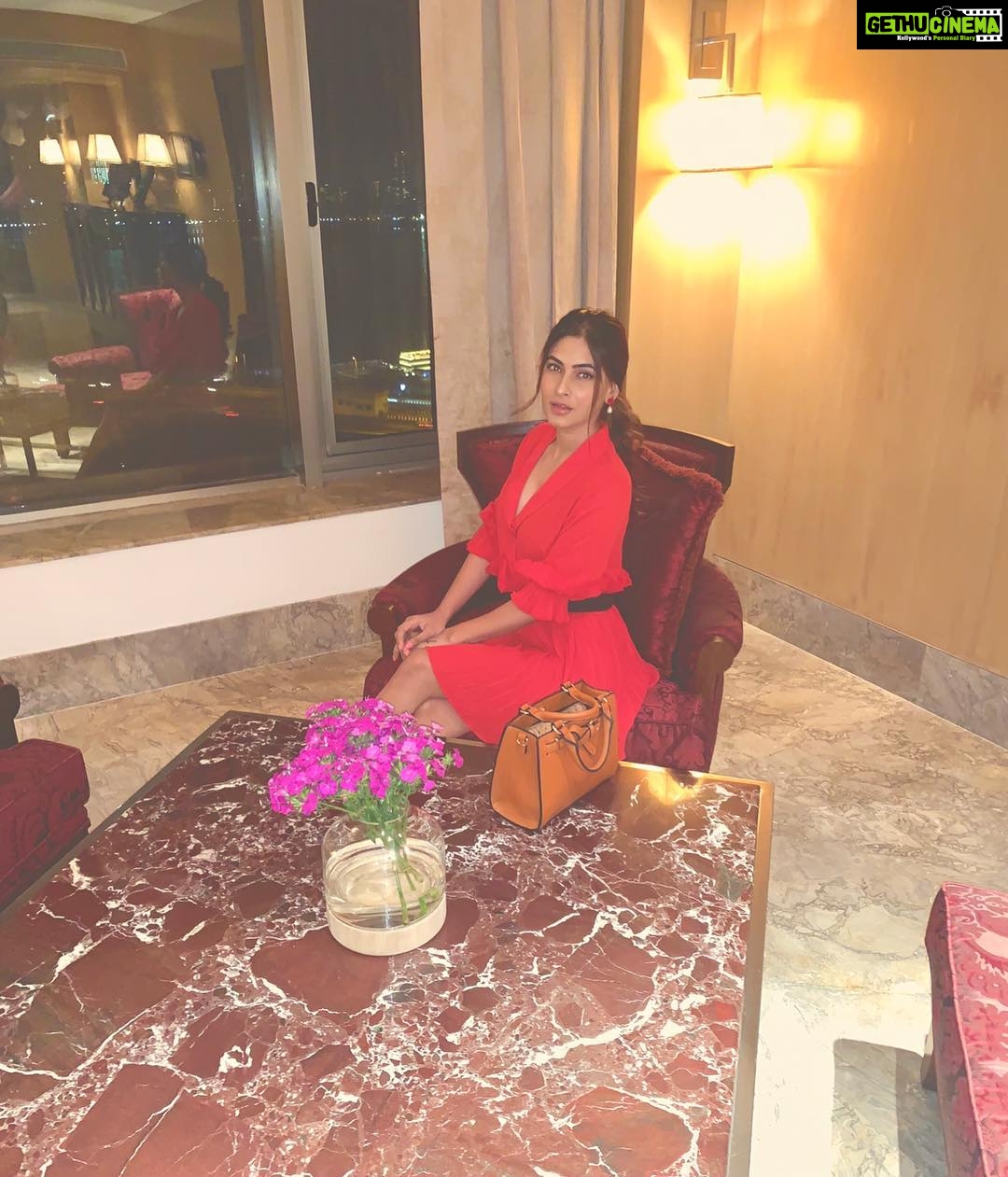 Karishma Sharma Instagram - 🌻🌻🌻 Dress by @theclothingstory Taj Lands End, Mumbai
