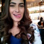 Karishma Sharma Instagram - Congratulations @amitkumarbhatta on winning the #MobiistarX1Notch giveaway! You get this gorgeous phone! DM me your address details. You guys, I'm totally obsessed with this phone! The selfies are just awesome with the 13MP AI Selfie Camera! Swipe right to see my #Mobiistar selfie. This beauty is available at 7899 onwards! Go get it at stores near you! Keep following @mobiistar_india for more giveaways and updates! #AbHarLamhaKaroShine