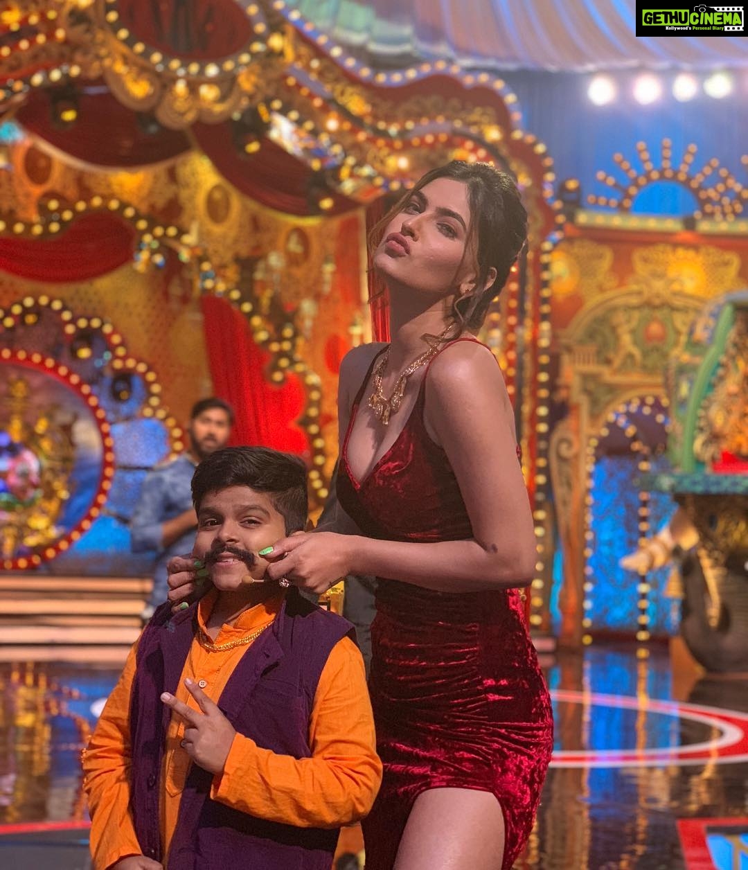 Karishma Sharma - 199.8K Likes - Miss being on sets of Comedy Circus. š¢