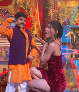 Karishma Sharma Instagram - Miss being on sets of Comedy Circus. 😢