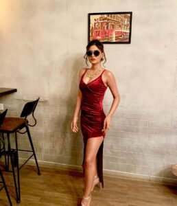 Karishma Sharma Instagram - Miss being on sets of Comedy Circus. 😢