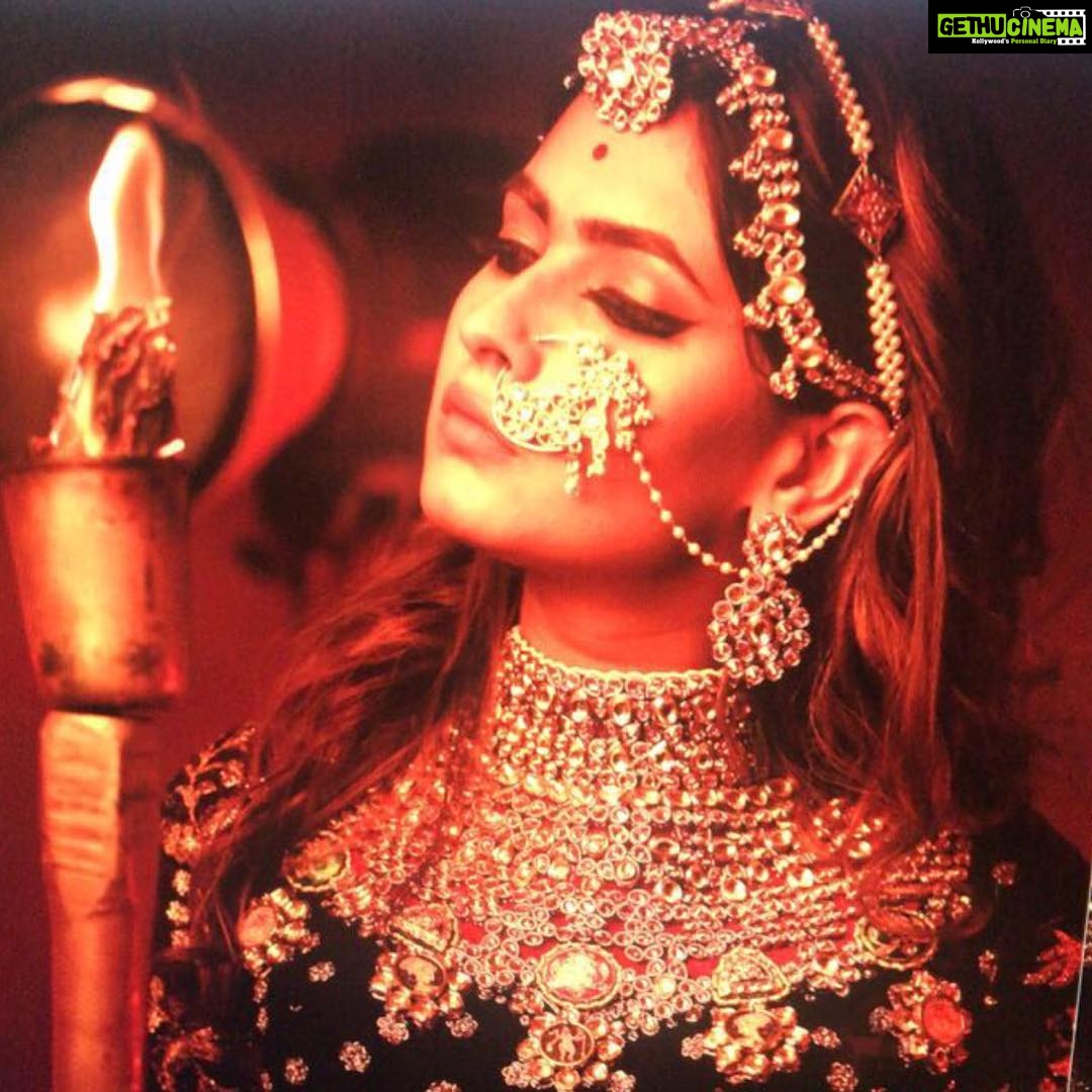 Karishma Sharma Instagram - Turn your Pain into Art. Shotby @amitkhannaphotography Throwbackthursday