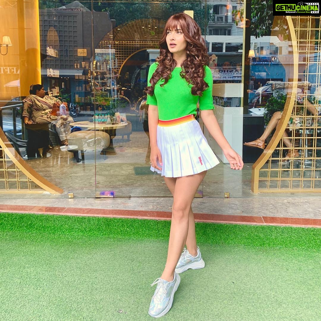 Karishma Sharma Instagram - Anyone who ever gave you confidence, you owe them a lot. 💫💫💫 Thrilling Thursdays.