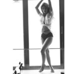 Karishma Sharma Instagram - Turn your pain into art. Clicked by @amitkhannaphotography Styled by @prashantmangasuli Makeup and hair by @radiowala.nilofer11 Publicist @nidhig14 Estella, Juhu