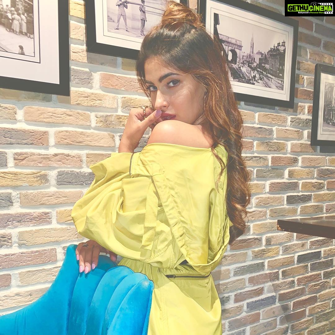 Karishma Sharma Instagram - Sending my pictures to NASA because I’m a Star ⭐️⭐️🌝🤣