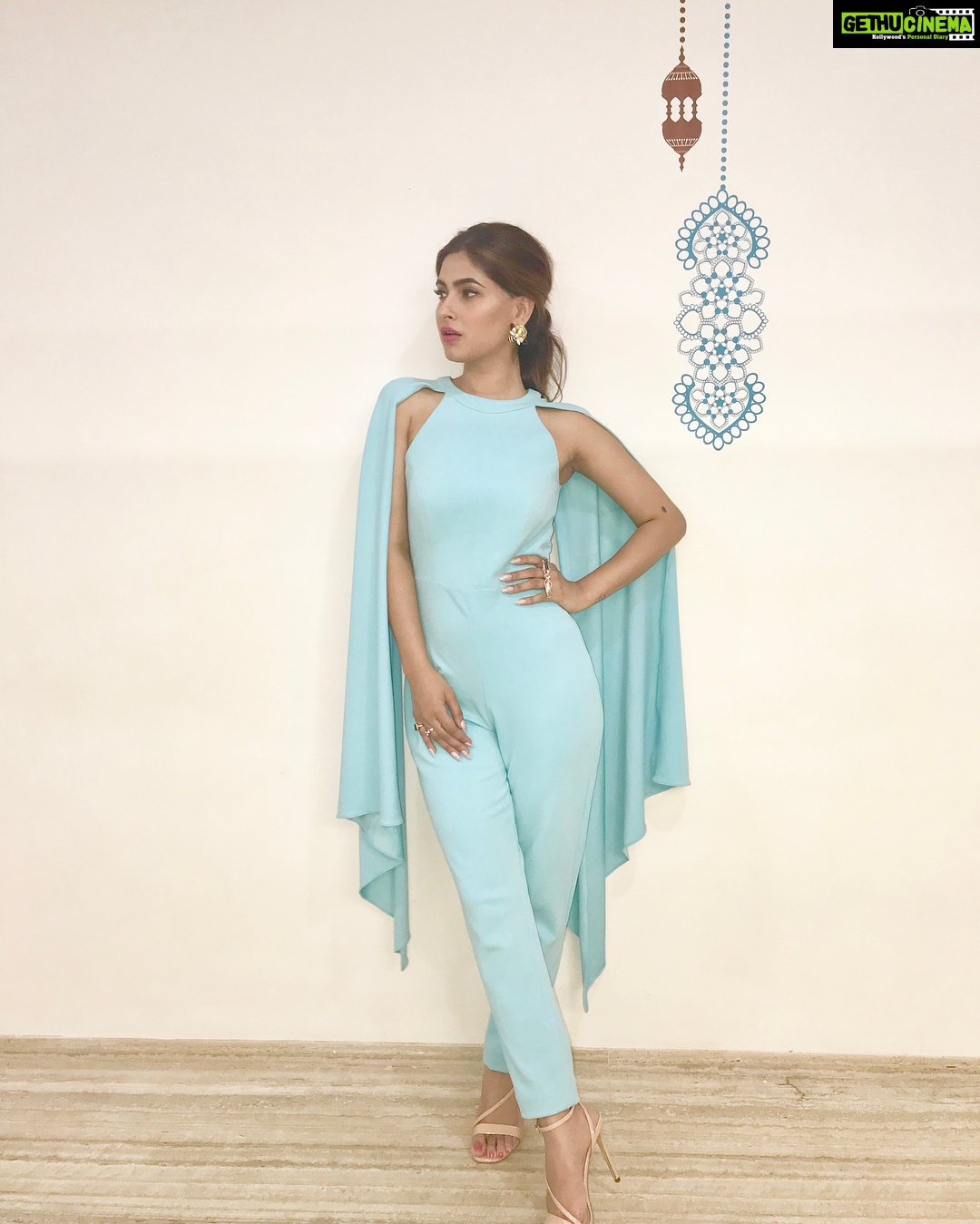 Karishma Sharma Instagram - Intuition was her favourite superpower. Outfit: @nitaradhanrajlabel Jewellery: @azotiique Styled by: @harshitaramchandani_ Promotions of HUM @altbalaji