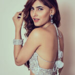 Karishma Sharma Instagram - The thing about being vintage is that it never goes out of fashion. Styled by @simrankhera5 Designer @kirtiagarwal_varsha Jewellery by @diosajewels Photographed by @anurag_kabburphotography