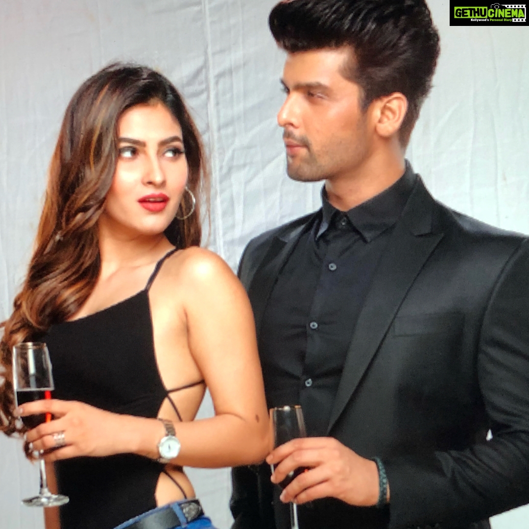 Karishma Sharma Instagram - Kapoors in process @therealkushaltandon
