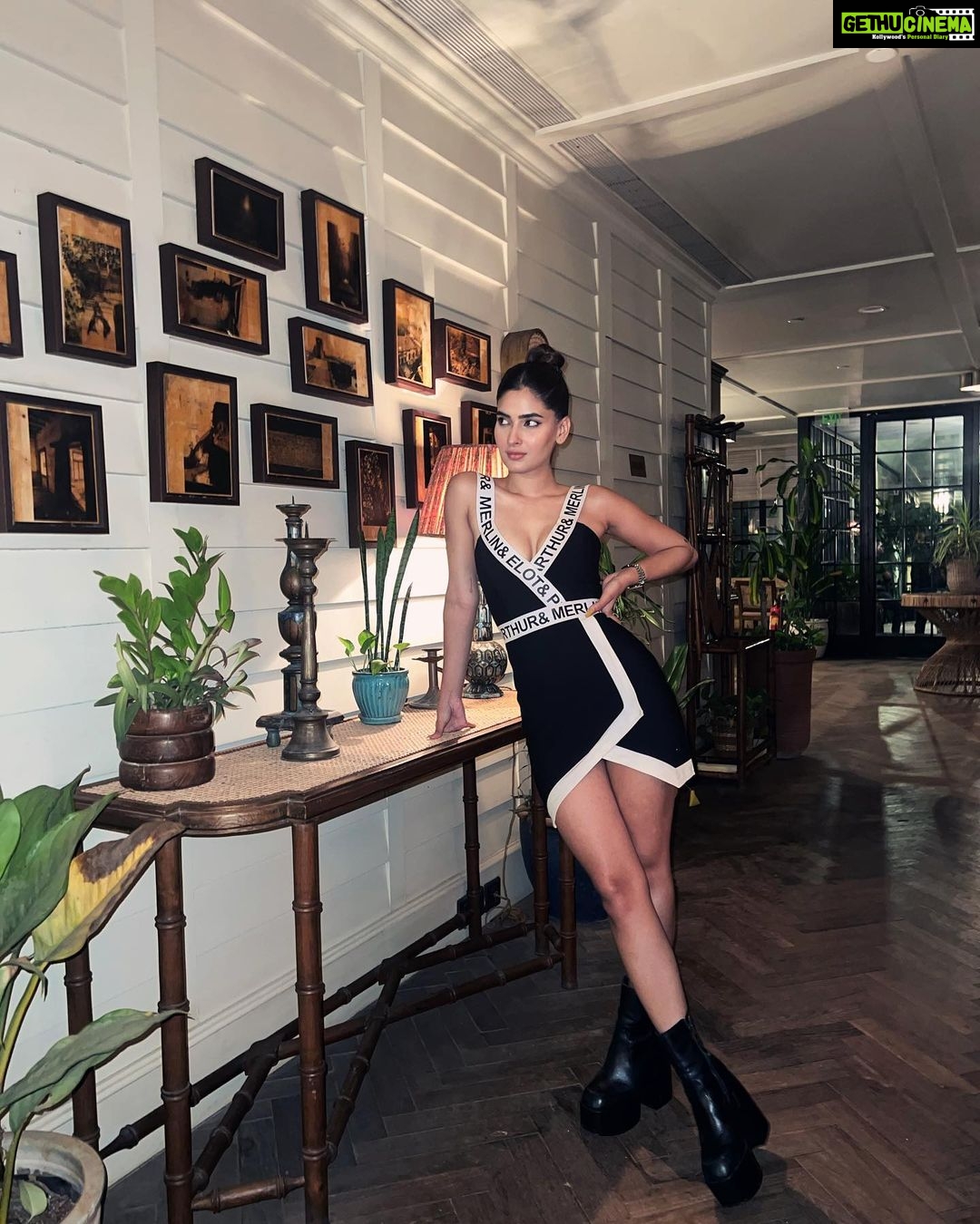 Karishma Sharma Instagram - Out of sight but still on your mind 🖤