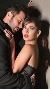 Karishma Sharma Instagram - #Confessions coming up soon guys ❤️ Outfit by @ikichic_official @meetbrosofficial @meet_bros_manmeet @harmeet_meetbros @rajnieshduggall @karishmasharma22 @starboyloc @aishwarytripathi @mbmusicco @rrajeev.sharma @bharatgoelmusic #MeetBros #RajnieshDuggall #KarishmaSharma #OutNow #LyricalVideo