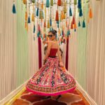 Karishma Sharma Instagram - Every wedding most asked question these days, beta Tu kab 🙄🤣 Aunty Ranbir Kapoor jaisaaa ladka mil jegaaaa TAB 🤓