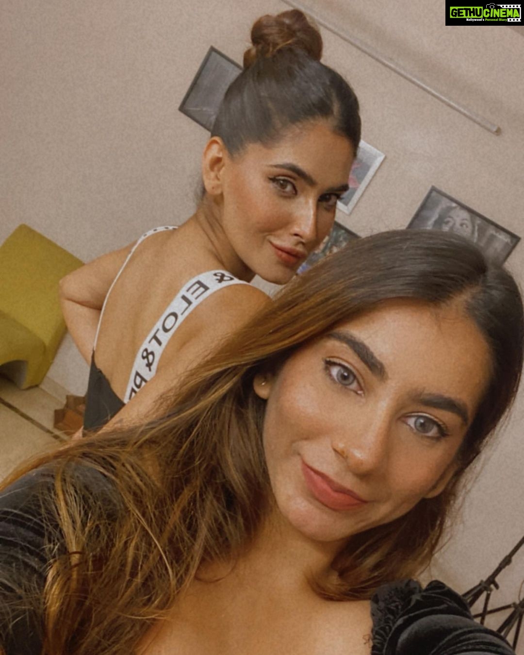 Karishma Sharma Instagram - Out of sight but still on your mind 🖤