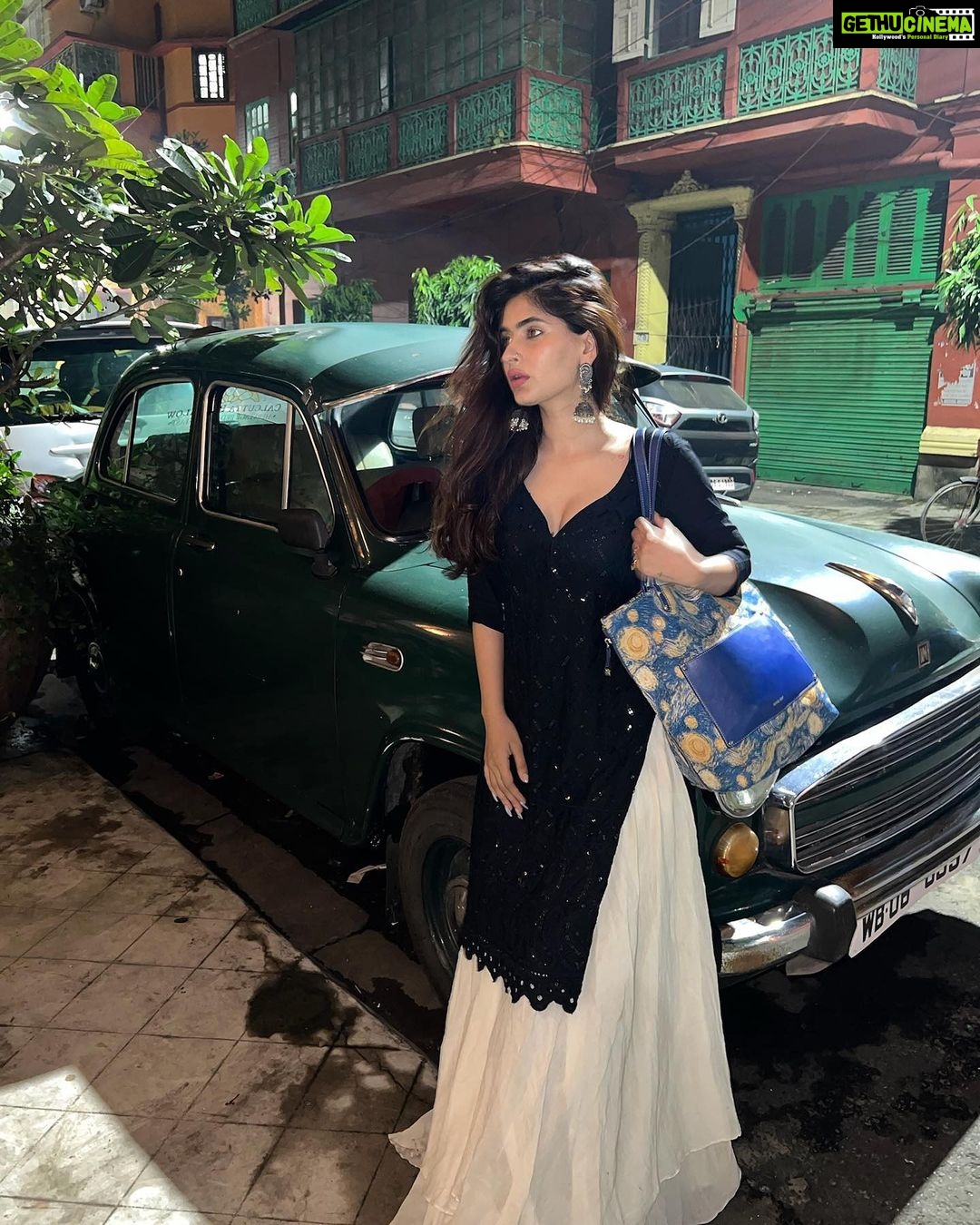 Karishma Sharma Instagram - Eid Mubarak 🤲🏻
