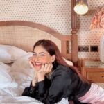 Karishma Sharma Instagram - 🚩🚩🚩 isn’t that 💚🔫