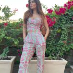 Karishma Sharma Instagram - Always so much fun. Girls day out 💗 @shiivanggii Wearing @ramagiq #delhi #bff #food #shopping #love #drives #gamesnight
