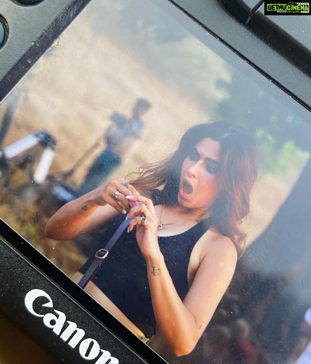 Karishma Sharma Instagram - And it’s wrap! 1st Schedule ♥️ A rocky but fun journey, filled with pit stops of excitement and a different lifestyle without any internet, sure made me realise that it was an undoubtedly fun journey. I have immense gratitude for this wonderful journey. We had our own set of questions and the magic we created! It was beyond comparison! Can’t wait for you all to know more about this journey! @joshi_sankalp @artrepreneur.khan @beingbombay @desiboychronicles @rishabhsawhneyyyy