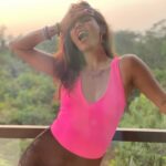 Karishma Sharma Instagram – SMILEEE 😁 Because you never know who’s falling for it 🤪😎💕 Fenicia Villas