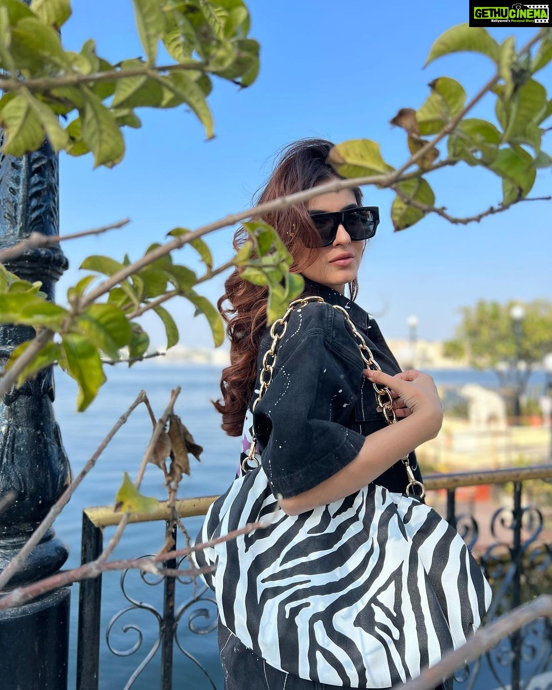 Karishma Sharma Instagram - Udaipur ♥️🌼 Taj Lake Palace, Udaipur, India