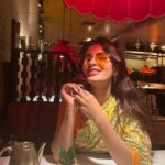 Karishma Sharma Instagram – It is said that kolkata lives in its streets. 
North Kolkata stands witness to the history of this city. Walking through it by lanes one enters a world where the old and new co-exist. In the olden days, mansion with a rebellious history and a unique blend of architecture. Kolkata and wearing a Sari just goes hand in hand. I literally feel I get deported to an old era.