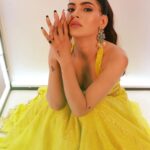 Karishma Sharma Instagram - If Ariana Grande wore Indian 🤩💃🏻 Shot by - @abeemanyousee Outfit by @karishmaashita Makeup by - @makeupbykhushikhivishra Hair by @hairbyarifayadav