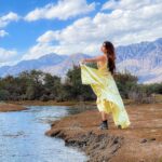 Karishma Sharma Instagram – That’s the things about nature, it makes you feel so Minuscule and so Important at the same time. 🌻🌞 

Wearing @labelfrow 

@deyor.in 

#leh #lehladakh #beauty #nature