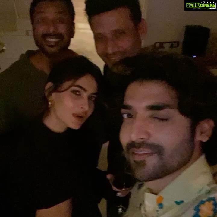 Karishma Sharma Instagram - Good people, Good food and good music is all we need. What a vibe 😆