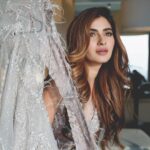 Karishma Sharma Instagram – All glammed up by the best, @kajolrpaswwan. 

Here’s to the team, behind this! 🙆‍♀️
Look created and conceptualised by @kajolrpaswwan
Hair @kajolrpaswwanteam
Outfit @dollyjstudio
Jewellery @raniwala1881
Stylist @simran_kabra
Photographer @luvisrani
Location @renaissancemum