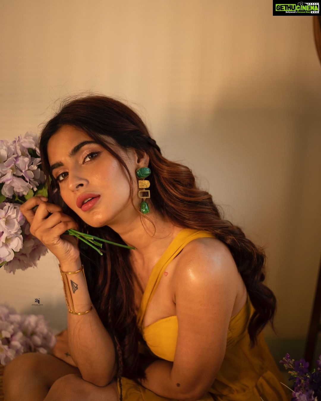 Karishma Sharma Instagram - “Where There Is Kindness, There Is Goodness. And Where There Is Goodness, There Is Magic.” —Cinderella 📸 : @aishwaryaa_nayak_photography Stylist : @mallaikaa07 MUA : @nisha.karna HA : @aqshataa.mani Location: @abode.bombay Outfit by @amorecoutureofficial