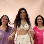 Karishma Tanna Instagram – Happy Dhanteras to all 😎❤️🙏

#mommies #love #reel #reelsinstagram